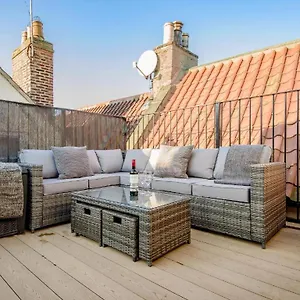 89a Church Street - Luxury One Bed With Roof Terrace , Whitby United Kingdom